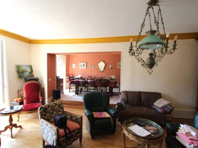 PROPRIETE A VENDRE - TOURNUS - 154 m2 - 309 000 €