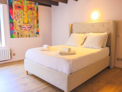 PROPRIETE A VENDRE - TOURNUS - 250 m2 - 599�000�&euro;