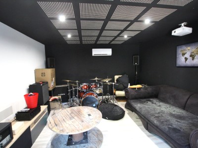 PROPRIETE A VENDRE - TOURNUS - 250 m2 - 599�000�&euro;