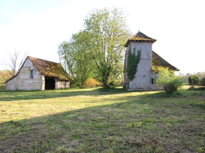 PROPRIETE A VENDRE - TOURNUS - 277 m2 - 429�000�&euro;