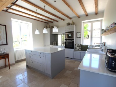 PROPRIETE A VENDRE - TOURNUS - 203 m2 - 830 000 &euro;