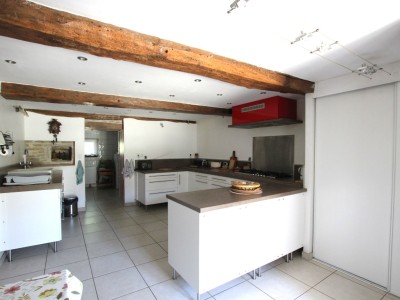 PROPRIETE A VENDRE - TOURNUS - 235 m2 - 339 000 €
