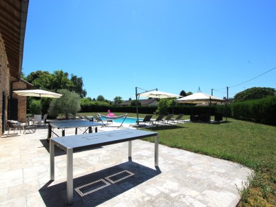 PROPRIETE A VENDRE - TOURNUS - 338 m2 - 845 000 €