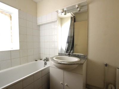 APPARTEMENT T1 A VENDRE - TOURNUS - 41 m2 - 65000€
