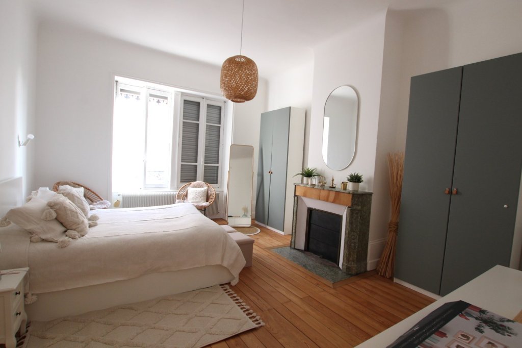 APPARTEMENT T4 - CHALON SUR SAONE - 145 m2 - VENDU
