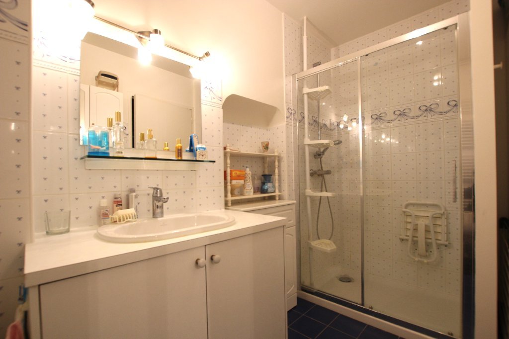 APPARTEMENT T4 - TOURNUS - 120 m2 - VENDU