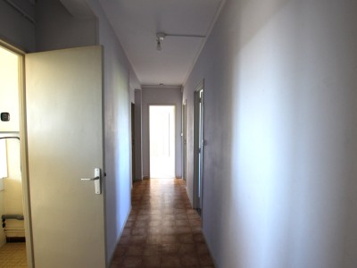 APPARTEMENT T4 A VENDRE - TOURNUS - 68.29 m2 - 72 000 &euro;