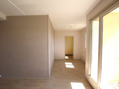 APPARTEMENT T4 A VENDRE - TOURNUS - 68.29 m2 - 72 000 &euro;