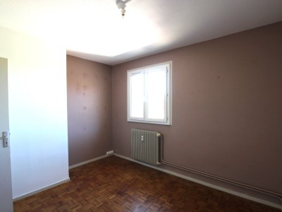 APPARTEMENT T4 A VENDRE - TOURNUS - 68.29 m2 - 72 000 &euro;