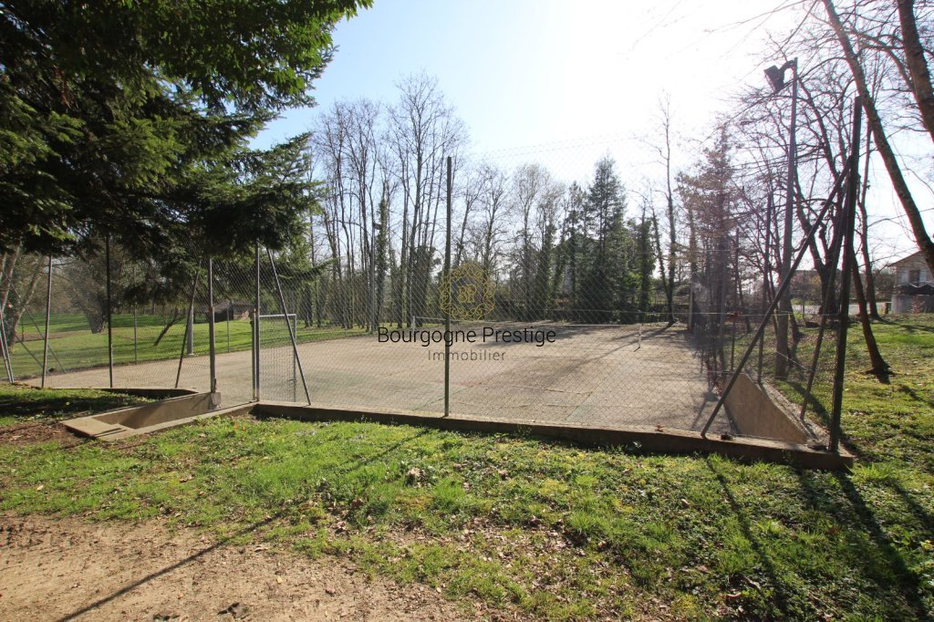 CHATEAU A VENDRE - TOURNUS - 1316 m2 - 2 900 000 &euro;