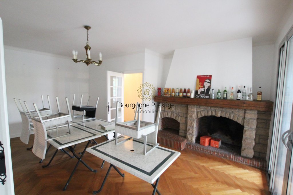 LOCAL D ACTIVITE A VENDRE - SENNECEY LE GRAND - 2440 m2 - 620 000 &euro;