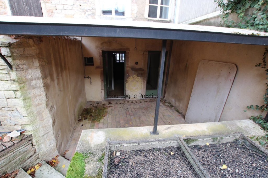 IMMEUBLE DE RAPPORT A VENDRE - TOURNUS - 246 m2 - 350�000�&euro;