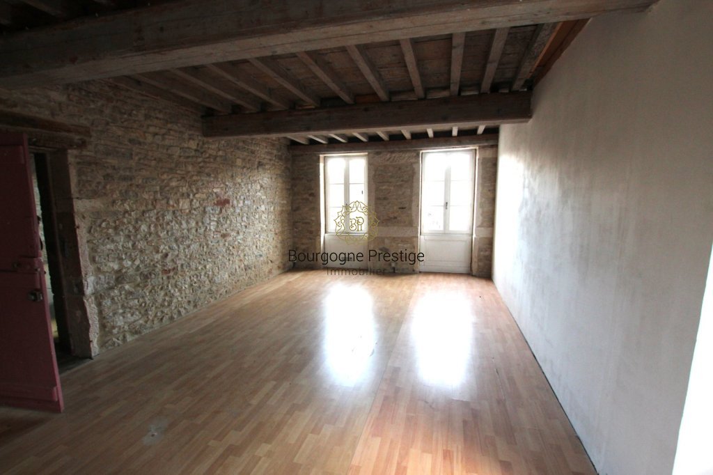 IMMEUBLE DE RAPPORT A VENDRE - TOURNUS - 246 m2 - 350�000�&euro;