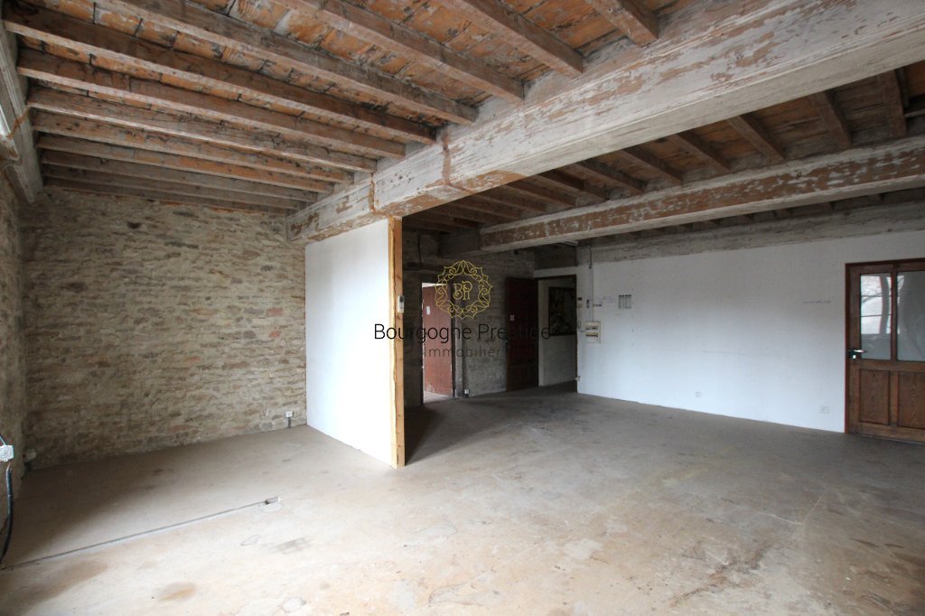 IMMEUBLE DE RAPPORT A VENDRE - TOURNUS - 246 m2 - 350�000�&euro;
