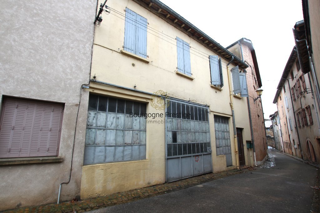 IMMEUBLE DE RAPPORT A VENDRE - TOURNUS - 162 m2 - 205�000�&euro;