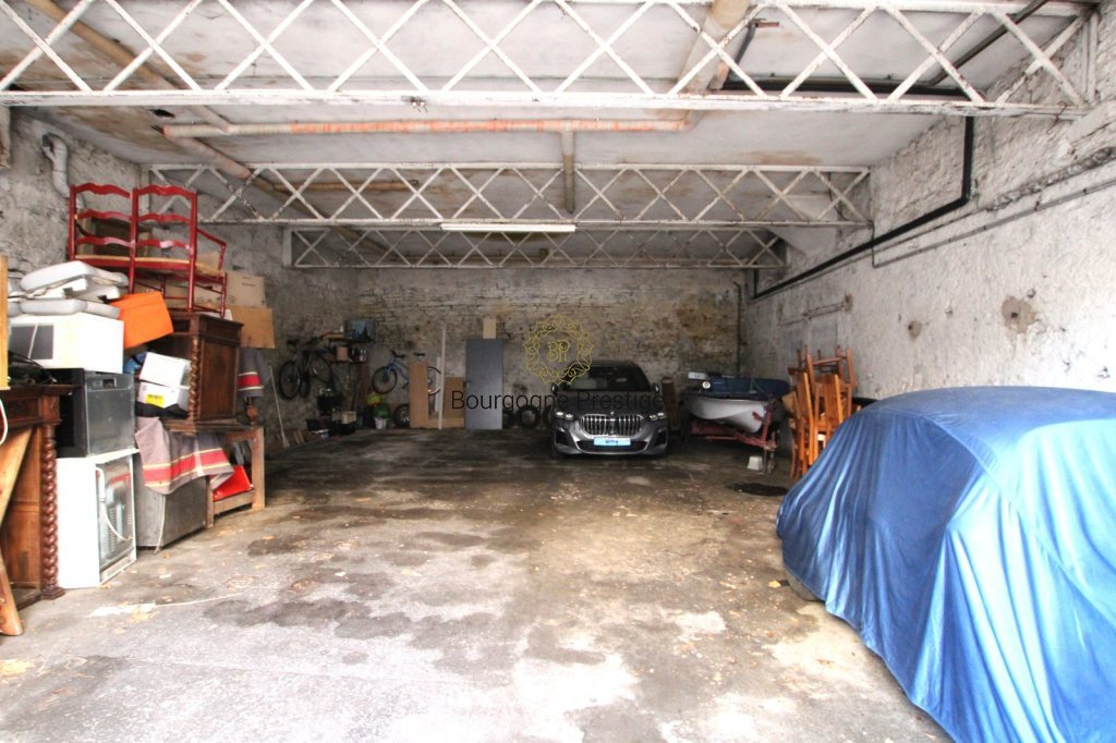 IMMEUBLE DE RAPPORT A VENDRE - TOURNUS - 162 m2 - 205�000�&euro;