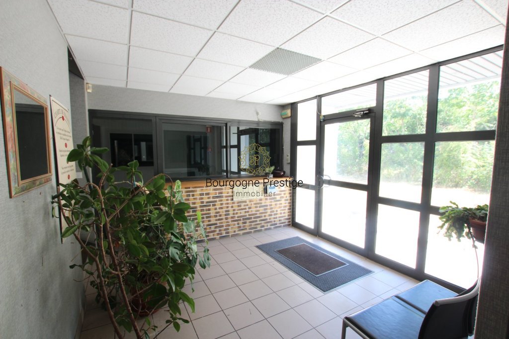 LOCAL INDUSTRIEL A VENDRE - CUISERY - 922 m2 - 460 000 &euro; 