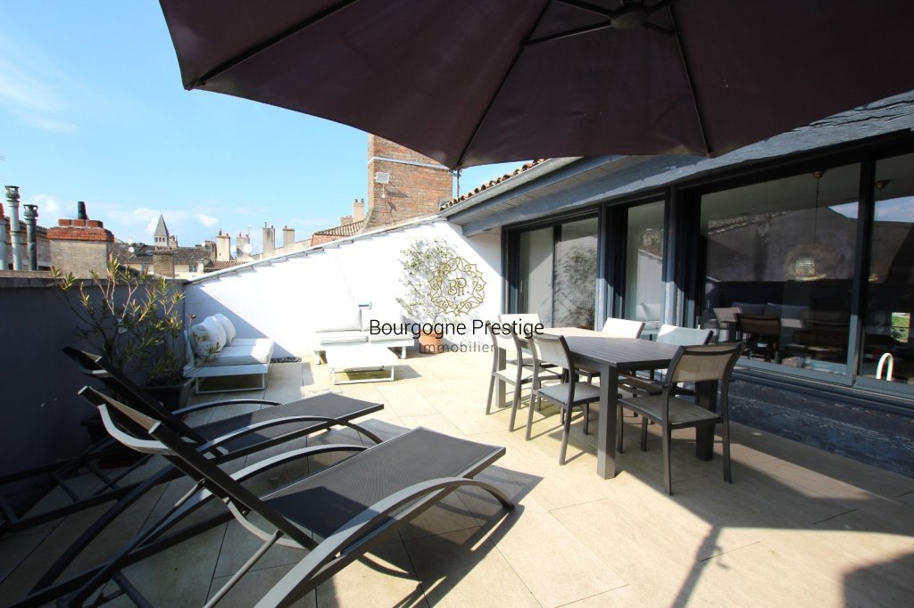 LOFT A VENDRE - TOURNUS - 160 m2 - 315�000�&euro;