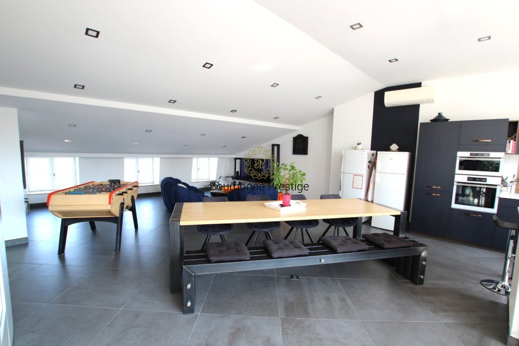 LOFT A VENDRE - TOURNUS - 160 m2 - 315�000�&euro;