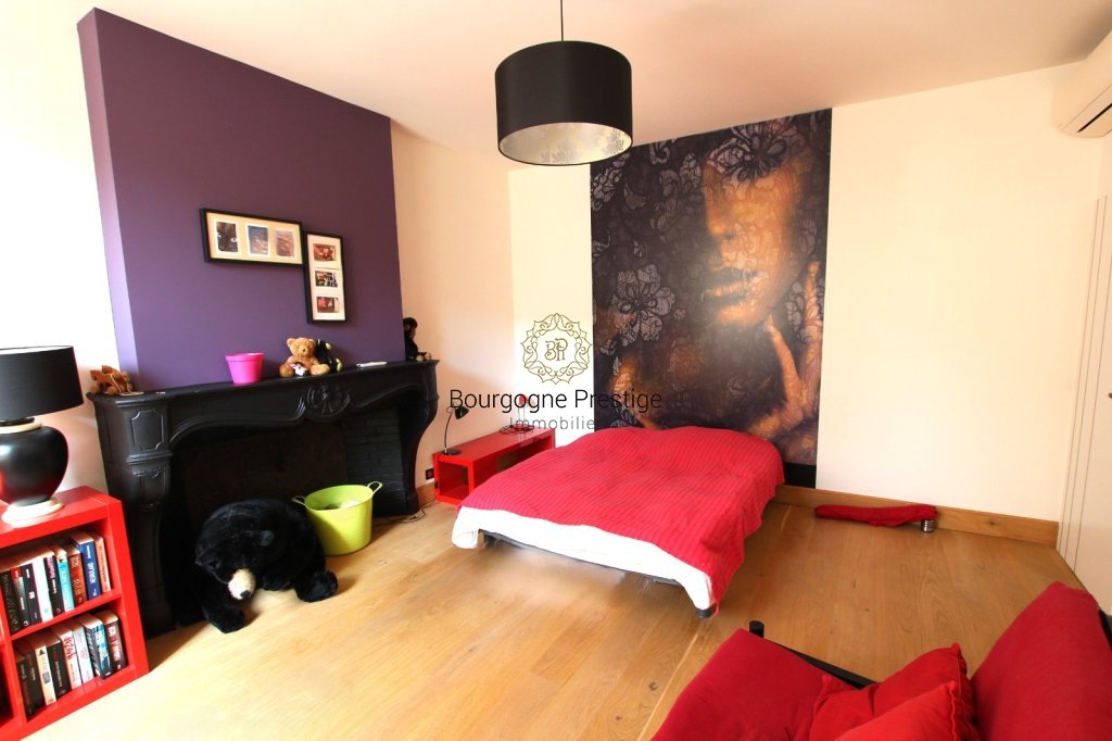 LOFT A VENDRE - TOURNUS - 160 m2 - 315�000�&euro;