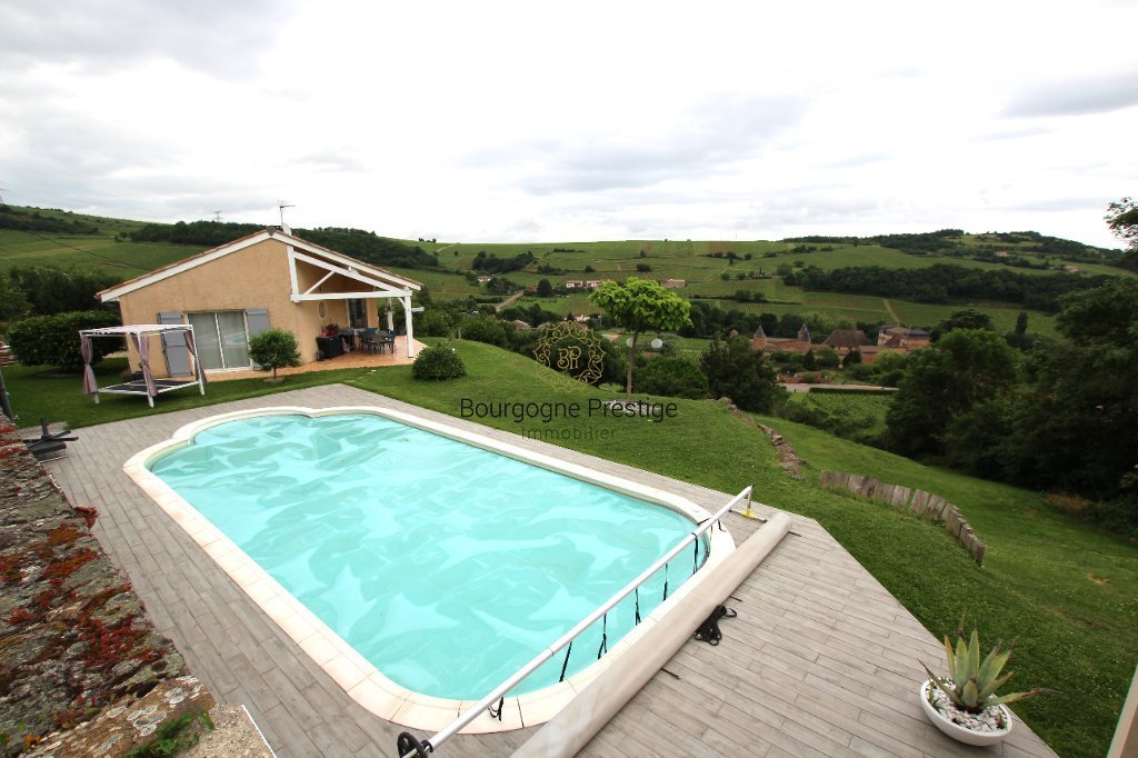 MAISON TRADITIONNELLE SUR SOUS-SOL AVEC PISCINE A VENDRE - CHASSELAS - 124 m2 - Prix : nous consulter