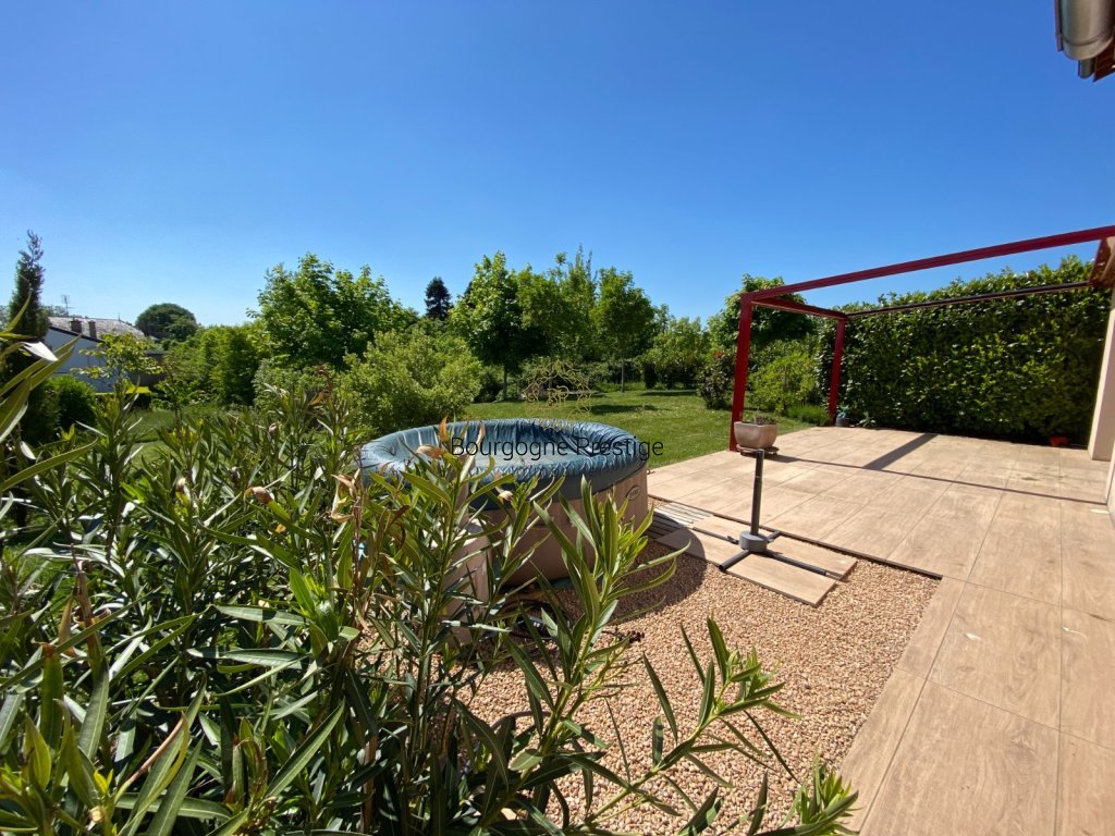 MAISON A VENDRE - MACON - 124 m2 - 319 000 &euro;