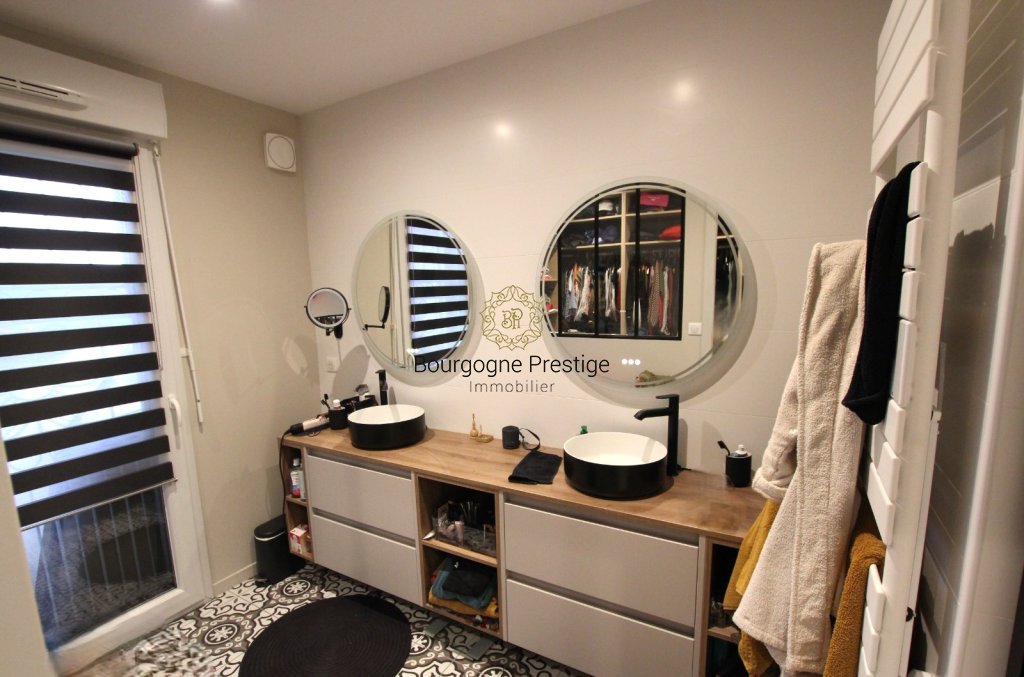 MAISON A VENDRE - MACON - 124 m2 - 319 000 &euro;