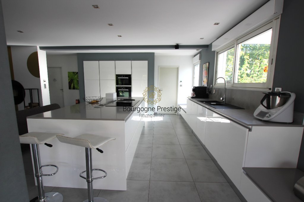MAISON A VENDRE - MACON - 223 m2 - 589 000 &euro;