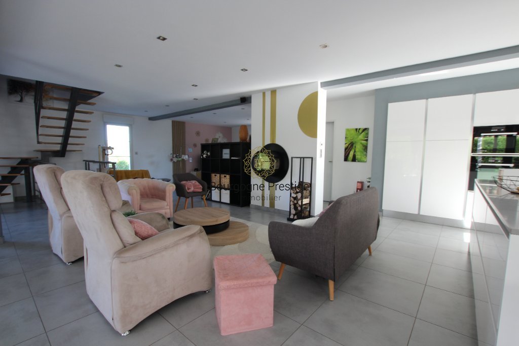 MAISON A VENDRE - MACON - 223 m2 - 589 000 &euro;