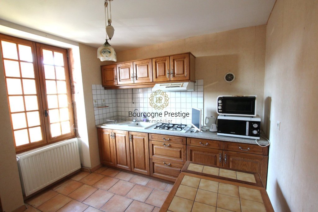 PROPRIETE A VENDRE - SENNECEY LE GRAND - 585 m2 - 226 000 &euro;