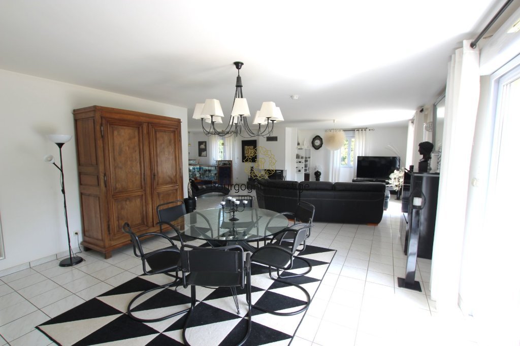 MAISON A VENDRE - ST GENGOUX LE NATIONAL - 202 m2 - 585 000 &euro;