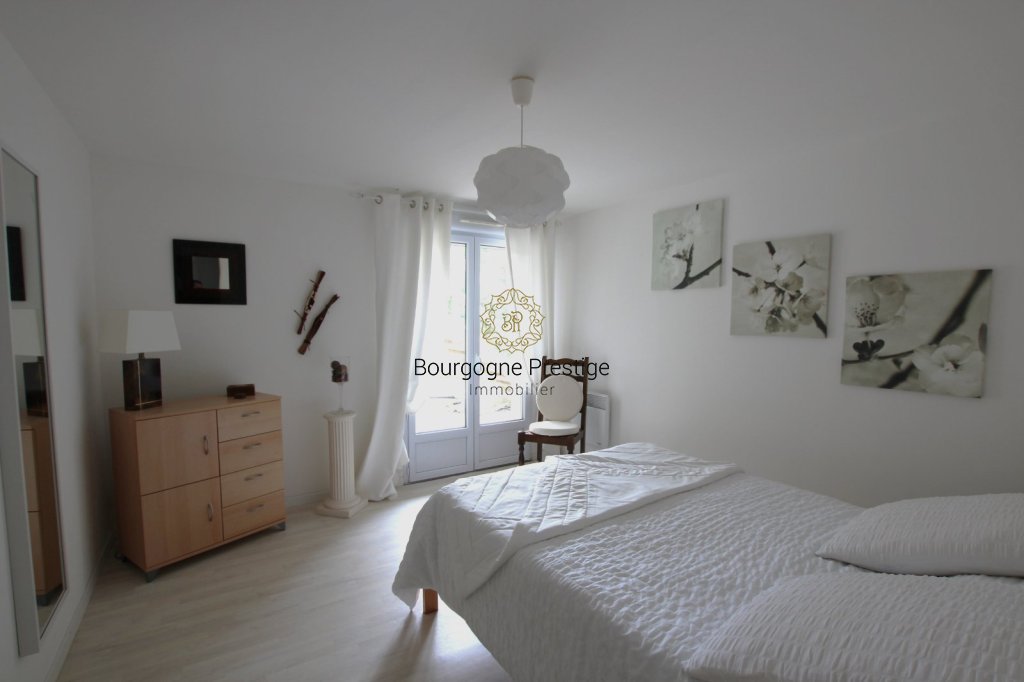 MAISON A VENDRE - ST GENGOUX LE NATIONAL - 202 m2 - 585 000 &euro;