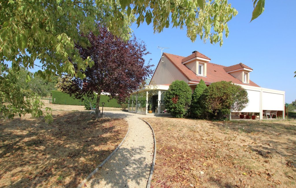 MAISON A VENDRE - ST GENGOUX LE NATIONAL - 132 m2 - 349 000 &euro;