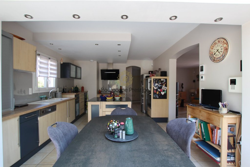 MAISON A VENDRE - ST GENGOUX LE NATIONAL - 132 m2 - 349 000 &euro;
