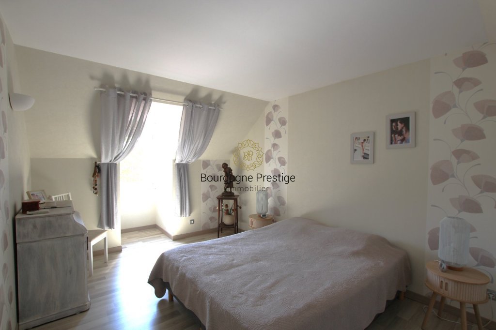 MAISON A VENDRE - ST GENGOUX LE NATIONAL - 132 m2 - 349 000 &euro;