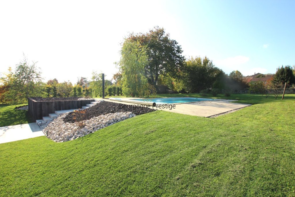 MAISON A VENDRE - TOURNUS - 221 m2 - 479 000 €