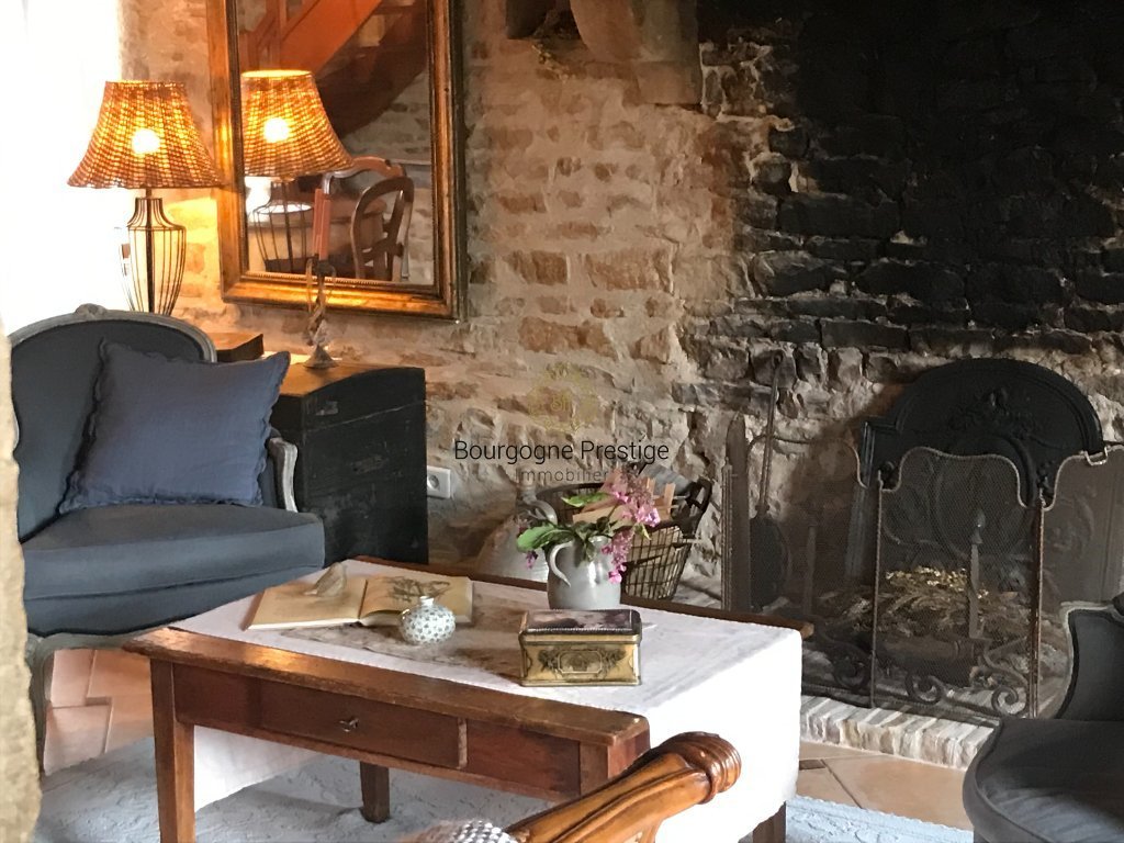 MAISON A VENDRE - TOURNUS - 185 m2 - 265�000�&euro;