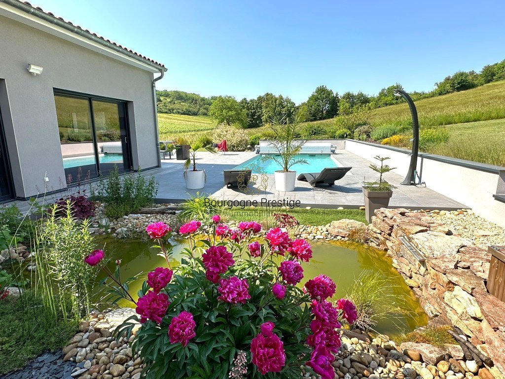 MAISON CONTEMPORAINE D ARCHITECTE AVEC PISCINE A VENDRE - TOURNUS - 169 m2 - 579�000�&euro;