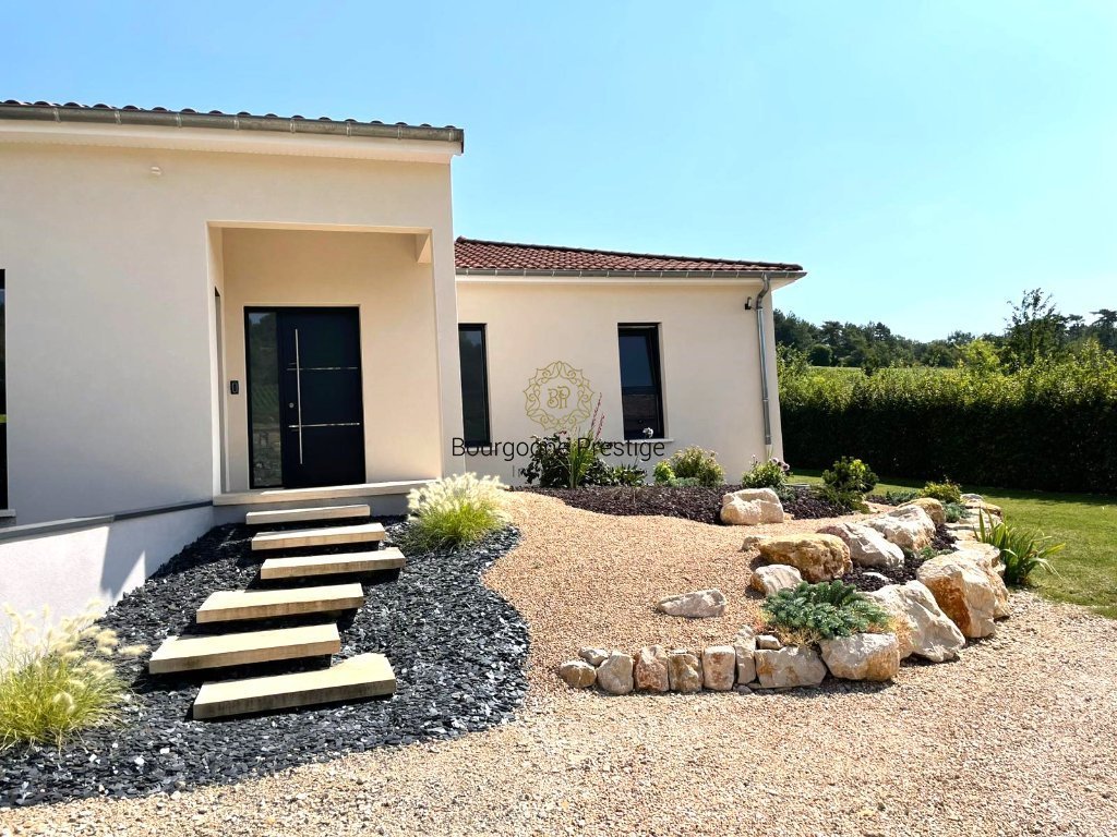 MAISON CONTEMPORAINE D ARCHITECTE AVEC PISCINE A VENDRE - TOURNUS - 169 m2 - 579�000�&euro;