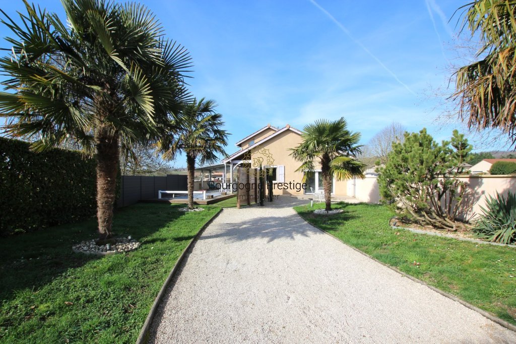 MAISON A VENDRE - TOURNUS - 135 m2 - 329�000�&euro;