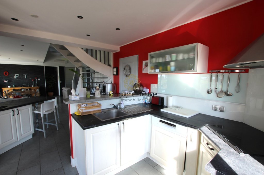 MAISON A VENDRE - TOURNUS - 135 m2 - 329�000�&euro;