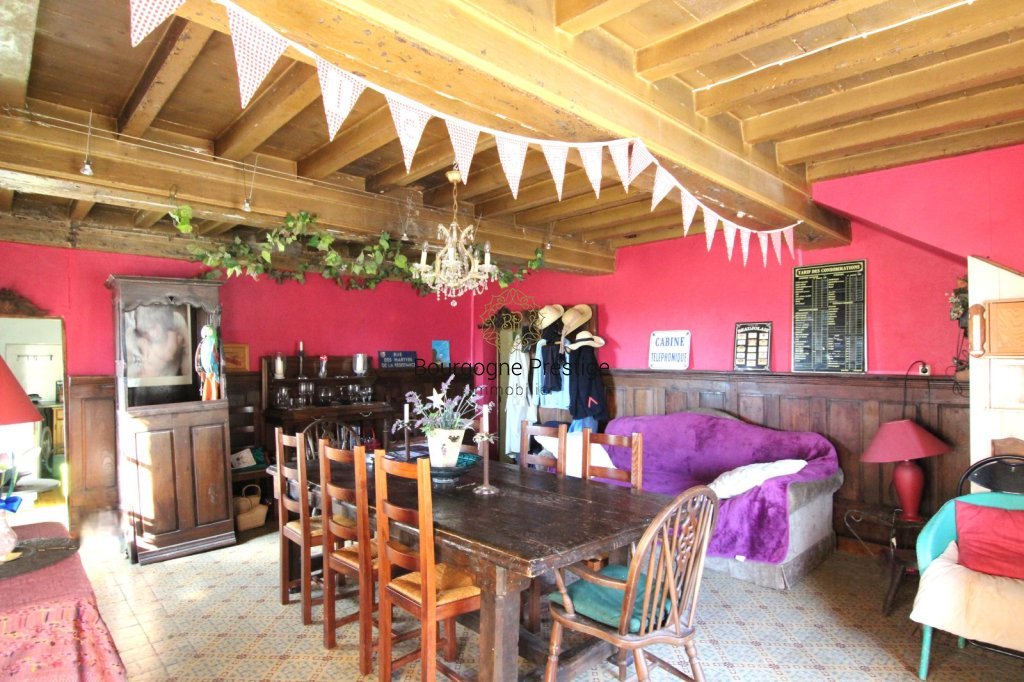 MAISON A VENDRE - TOURNUS - 320 m2 - 213 000 &euro;