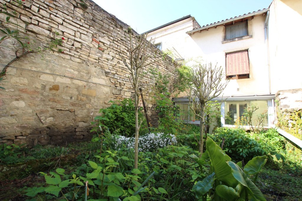 MAISON A VENDRE - TOURNUS - 137 m2 - 129 000 &euro;