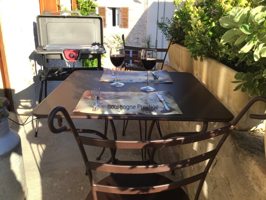 MAISON A VENDRE - TOURNUS - 185 m2 - 259 000 &euro;