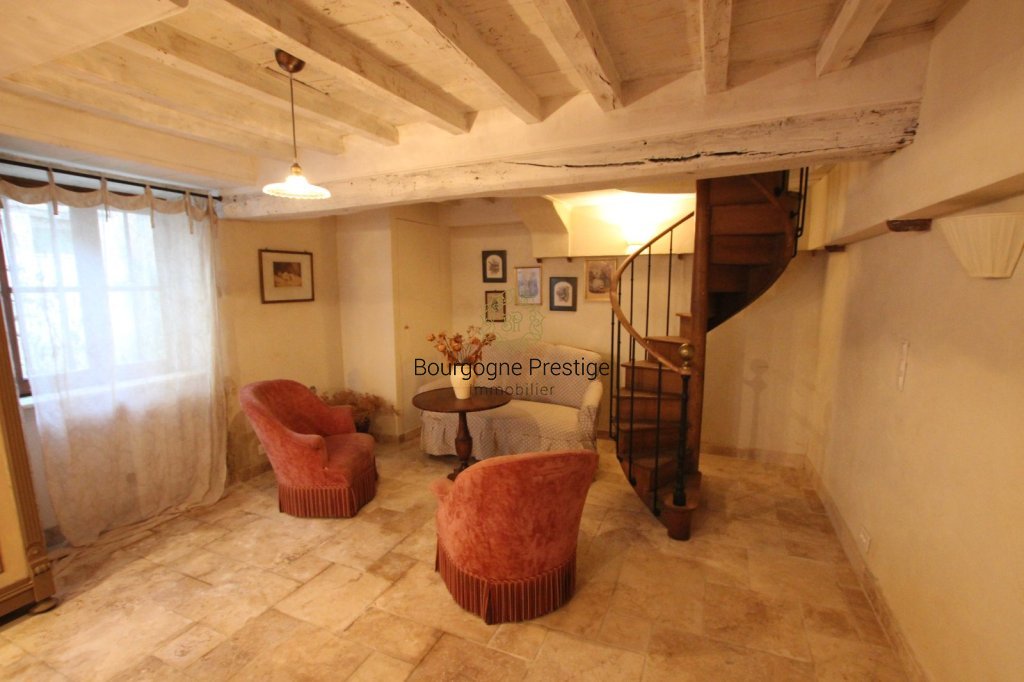 MAISON A VENDRE - TOURNUS - 185 m2 - 259 000 &euro;