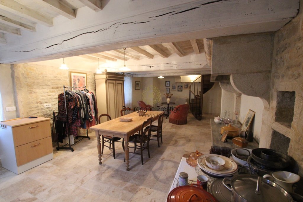 MAISON A VENDRE - TOURNUS - 185 m2 - 259 000 &euro;