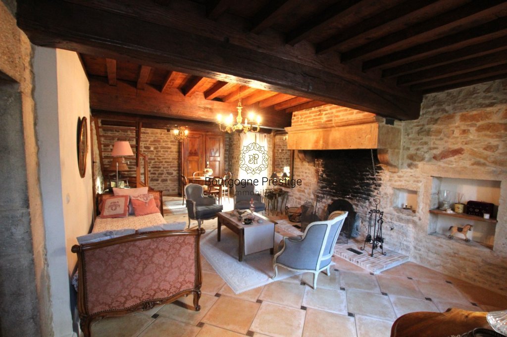 MAISON A VENDRE - TOURNUS - 185 m2 - 259 000 &euro;