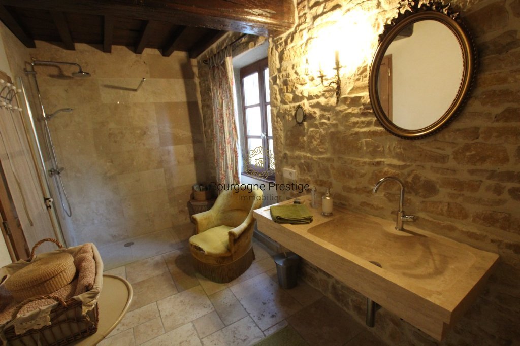 MAISON A VENDRE - TOURNUS - 185 m2 - 259 000 &euro;