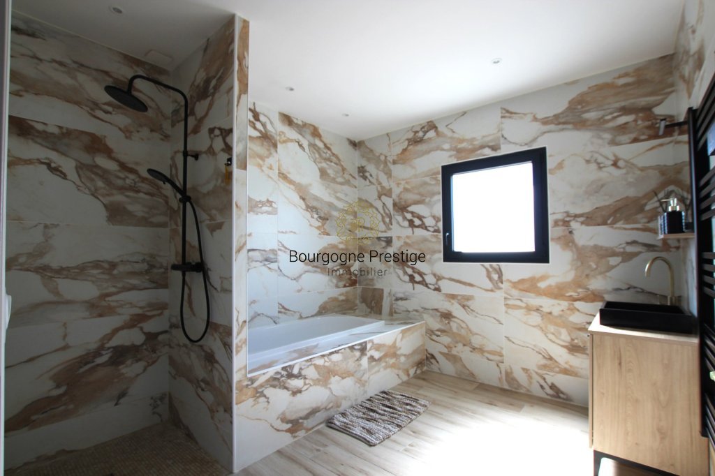 MAISON A VENDRE - TOURNUS - 124 m2 - 263 000 &euro;