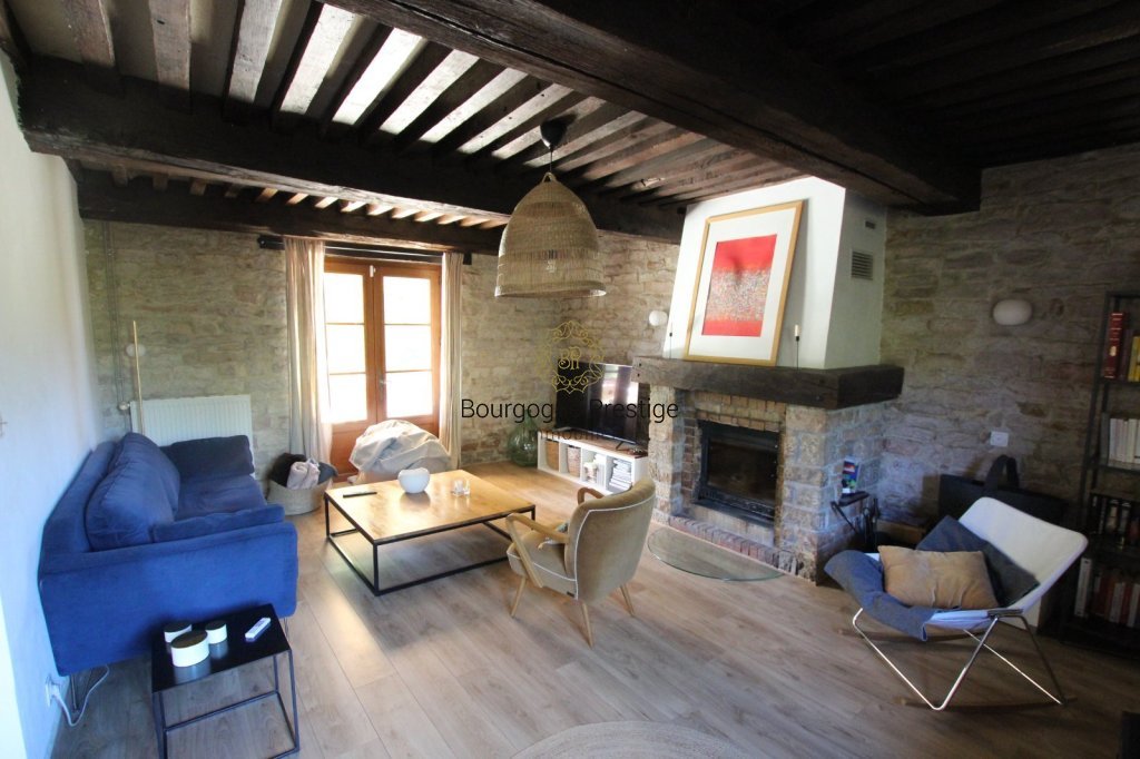 MAISON DE CARACTERE A VENDRE - TOURNUS - 129 m2 - 335 000 &euro;